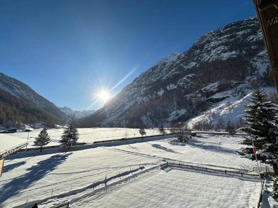 Panorama Apartment For 4 Near Zermatt Täsch Εξωτερικό φωτογραφία